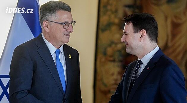 Připomínka historie i aktuální podpora. Ministr Macinka míří do Izraele