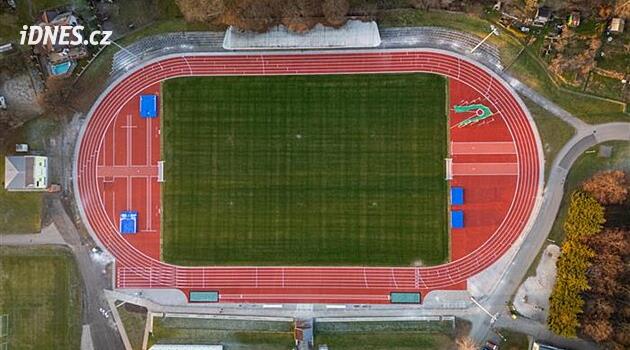 Česká Lípa'daki sporcuların onarılan bir stadyumu var
