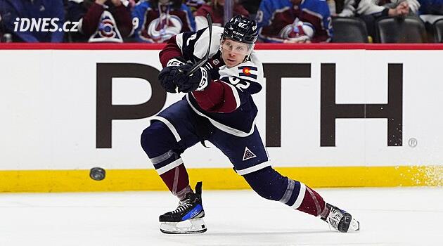 Boston Bruins, Ostrava forveti Ivan Ivan'ı güçlendirecek