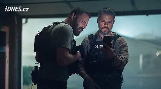 Affleck a Damon čelí žalobě za pomluvu. Film Rána příliš připomíná skutečný případ