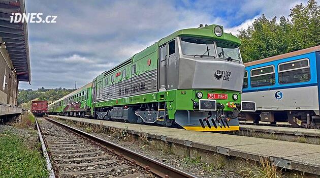 Na co zírá mašinfíra: S Bardotkou z Kutné Hory až ke Sluneční zátoce