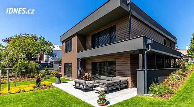 Sen o domě se zahradou. Neuvěřitelný příběh Zuzany a Karla o cestě k bydlení