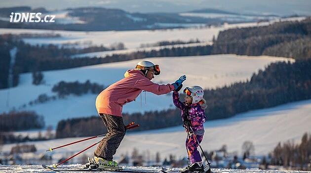 Proč si udělat volno mimo jarní prázdniny? Lepší ceny a klidná zimní dovolená v přírodě