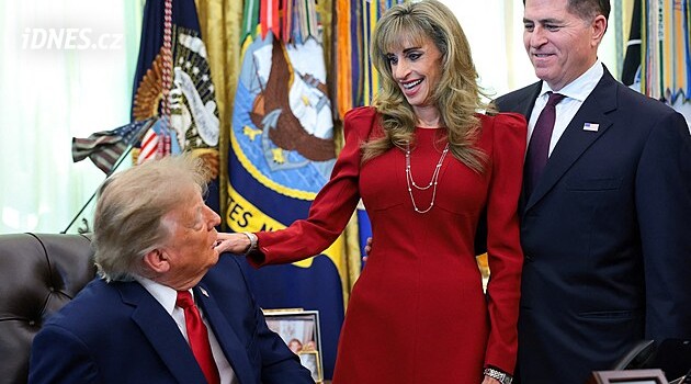 Je snad robot? Miliardář Dell se zastal manželky Susan, jíž se posmívají kvůli vzhledu