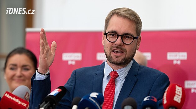 „Vzkázal bych mu, ať se dnes moc neopije.“ Havel slaví úspěch TOP 09 v Senátu