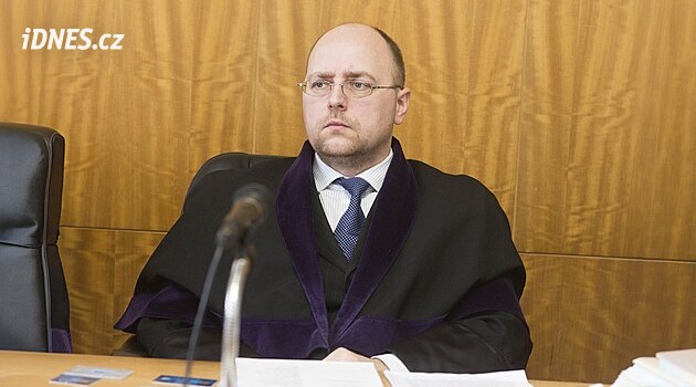 Soudce z Uherského Hradiště má za průtahy snížený plat na tři měsíce, není to poprvé