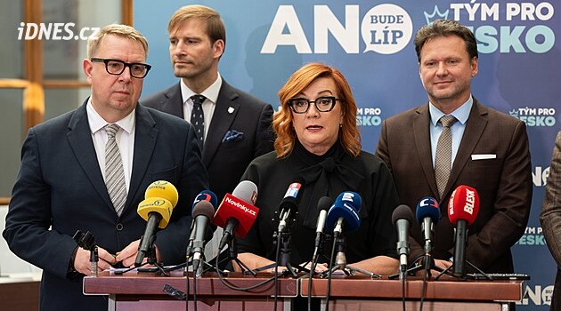 Poslanci dali šanci nové mimořádné dani pro rafinerie. Nezvýší ceny, ujišťuje Schillerová