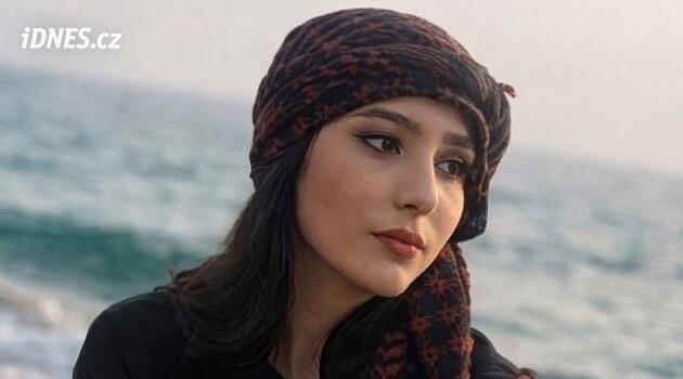 Írán chce popravit 23letou studentku za příspěvek na sítích. Urazila proroka Mohameda, tvrdí