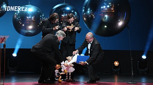 Photo: iDNES.cz Thalia Awards: Petr Nárožný and Zdena Herfortová receive lifetime honors