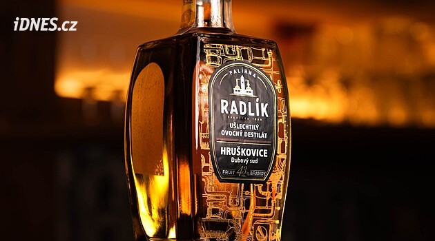 Radlík znovu ovládl soutěž o nejlepší pálenku. Šampionem je hruškovice z dubového sudu