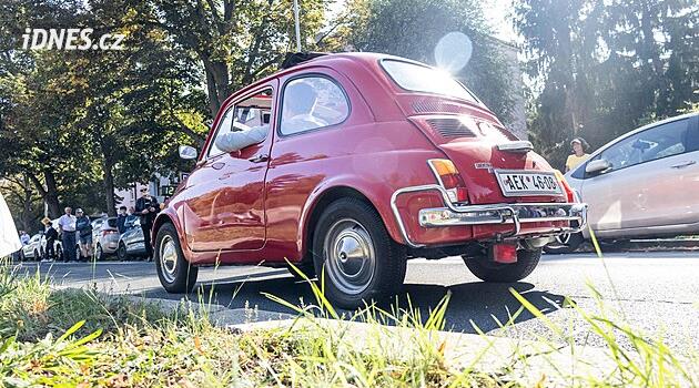 Pražská noblesa: Okouzlující závod, kde nevyhrává nejrychlejší, projel Prahou