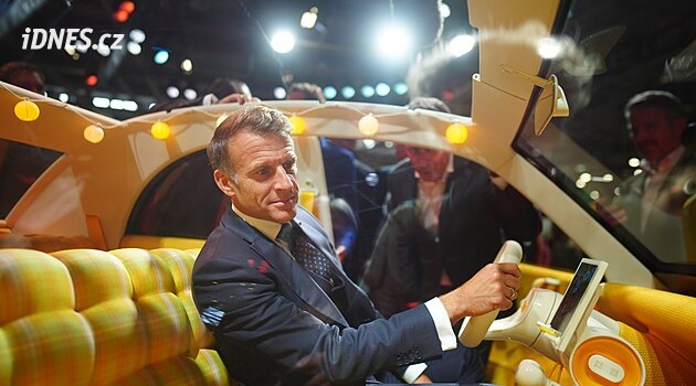 Francie a Německo uzavřou dohodu o ochraně evropského autoprůmyslu, řekl Macron