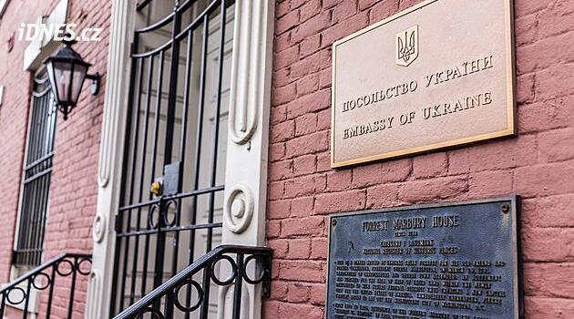 Ukrajinskou ambasádu ve Washingtonu evakuovali kvůli bombovému poplachu