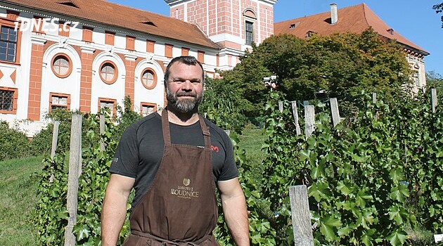 Víno zraje v zakopaných nádobách. Sklepmistra z Roudnice inspirovala stará Gruzie