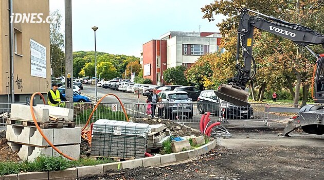 Až pro další generaci? Tepličany mučí nekonečné opravy ulic, štvou i radnici