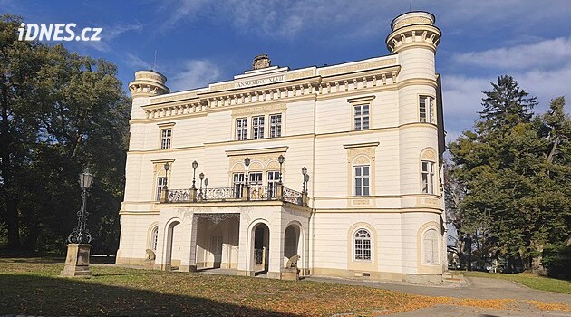 Nový investor, nová naděje pro chátrající areál. Ze zámku v Chudobíně má být hotel i dům pro penzisty
