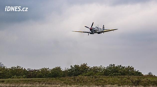Spitfire SL633: v roce 1945 s ním přiletěli letci do Prahy, teď bude znovu létat nad Českem