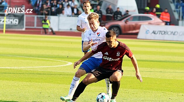 Baník - Sparta 0:0, oba týmy zahazovaly šance, domácím v první půli neuznali gól