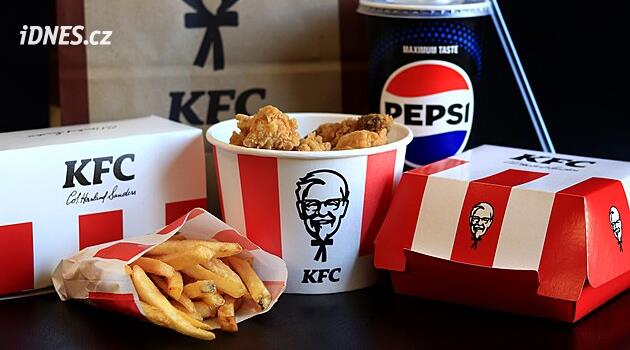 KFC po 40 letech opouští Pepsi. V amerických restauracích ji nahradí Coca-Cola