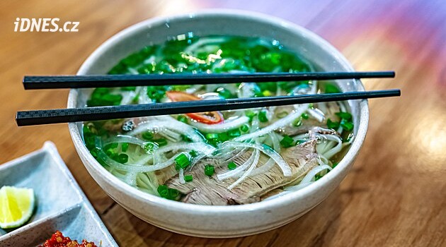 Na podzim se na Foodoře místo vývaru objednávala vietnamská polévka. Vedl i čaj a léky
