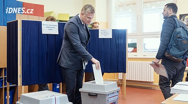 Environmentální tragédie, ať ukáže faktury. Turek tepe prezidenta za tryskáč
