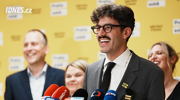 Komunální volby 2026 v Praze: Po sečtení desetiny okrsků vede STAN