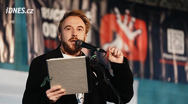 Nezveřejnili jsme Babišovo číslo, nerozdmycháváme násilí, říká Minář z Milion chvilek pro demokracii
