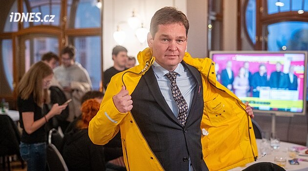 Výsledky voleb 2026: Ve žluté bundě porazil ANO. Teď přinese štěstí Půtovi, věří lídr Živé Lípy