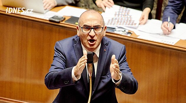 „V normální demokracii by už podal demisi.“ Francouzský ministr čelí kritice