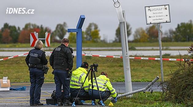 Trénovali jsme na autoškolu. K proražení plotu na letišti v Lipsku se přiznali Syřané
