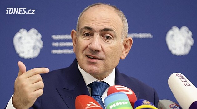 Nechceme být bouchajícím Ruskem, setřel arménský premiér Medveděva