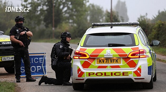 Britové zadrželi Íránce kvůli přípravě teroristického útoku u základny Fairford