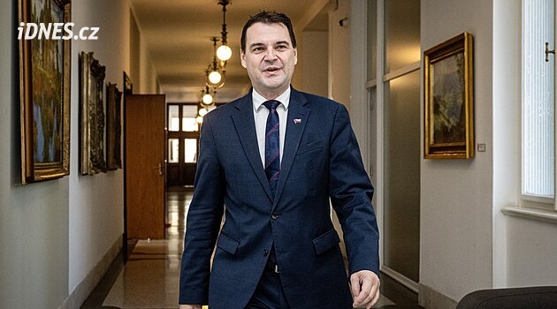 Rozhlasové a televizní poplatky skončí, prohlásil kategoricky Macinka