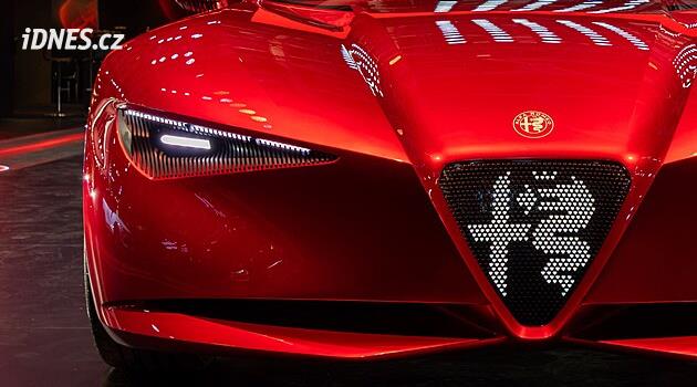 Alfa Romeo Cuorerosso je nejkrásnějším autem letošního pařížského autosalonu. Čím nejvíce šokuje?