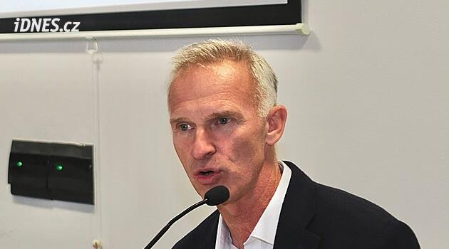 Hašek o návratu Rusů: „Ne válce“ nestačí, musí ji jasně odsoudit. NHL se vyhýbám, jak to jde