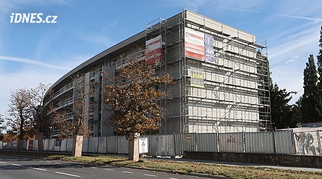 Stavba, které se smůla lepí na paty. Budování kolejí jihlavské vysoké školy opět stojí
