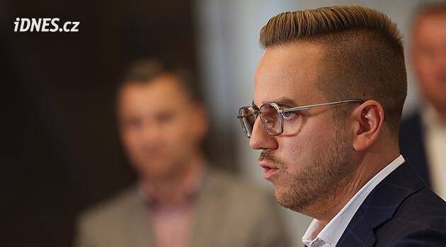 Koaliční smouvu v Ostavě podepsali ANO, Starostové a hnutí Ostravak. Ostravu povede Vereš