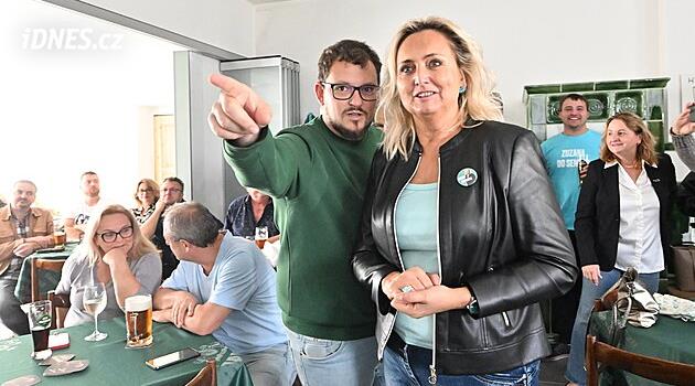 Výsledky senátních voleb 2026: Na Hradecku míří do Senátu Ceralová Petrofová, porazila exministra Dvořáka