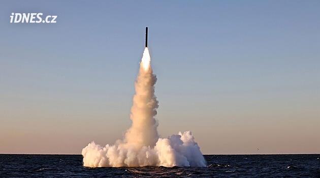 Jaderné hlavice příště? Severní Korea otestovala v moři dvě „strategické“ střely