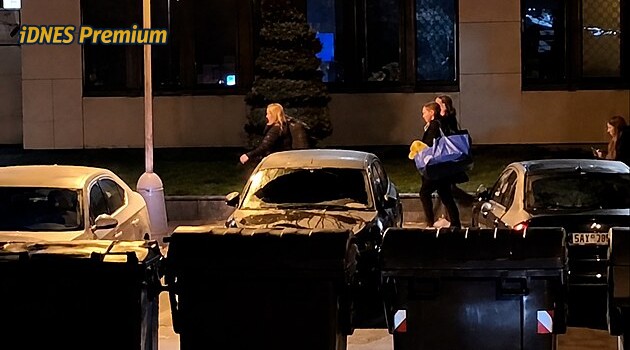 Z Boltu pod zámek. Po sečtení se převáží volební lístky na radnici, způsob určen není