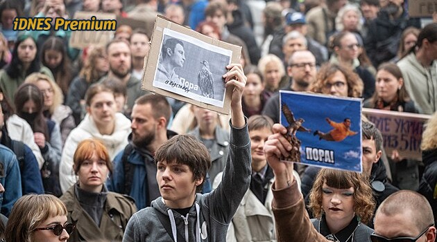 Kličko čelí hněvu Kyjevanů. Žádají jeho odchod, starosta podezřívá Zelenského