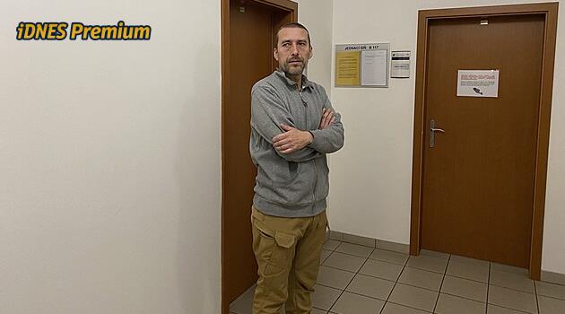 Skončíte na kandelábru, vyhrožoval muž z Plzeňska Fialovi. Soud mu uložil pokutu
