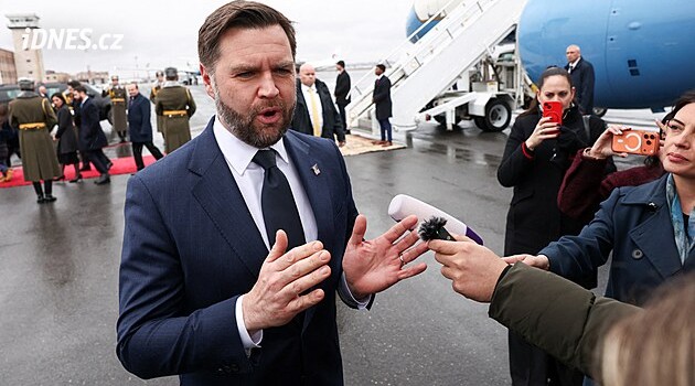 Tohle by mohlo čekat i nás. Vance přičítá násilnosti ve Francii nezvládnuté imigraci