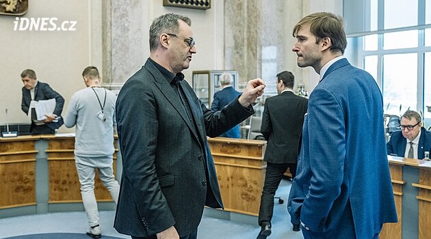Platby zdravotním pojišťovnám za děti, důchodce, studenty či matky na mateřské vzrostou