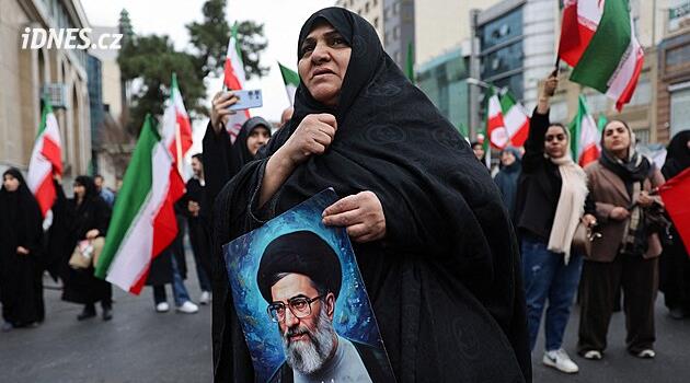 Devrim Muhafızları'nın başı İsrail roketlerinin hedefi oldu