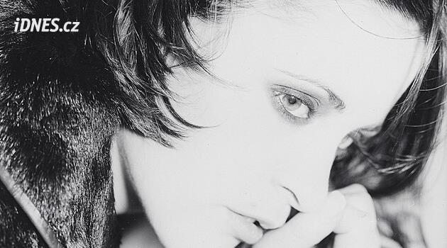 Monika Načeva çığır açan albümünü yeniden yayınladı