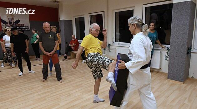 Kendini savunma dersleri yaşlılar arasında popüler