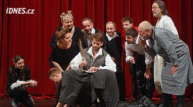 Aşık Shakespeare Cheb'e geliyor. İzleyicileri Elizabeth Dönemi Londra'sına götürüyor