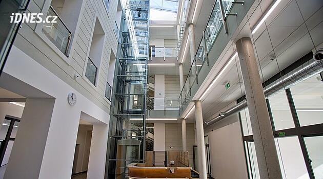 Pilsen Habrmann Meydanı'ndaki eski okulda bir ofis olacak