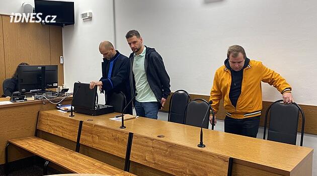 Byl jsem napadený, ne útočník, hájí se muž kvůli rvačce s ochrankou